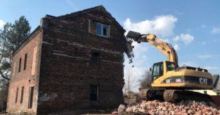 Демонтаж кирпичного дома Луга, цена от 2969 руб.